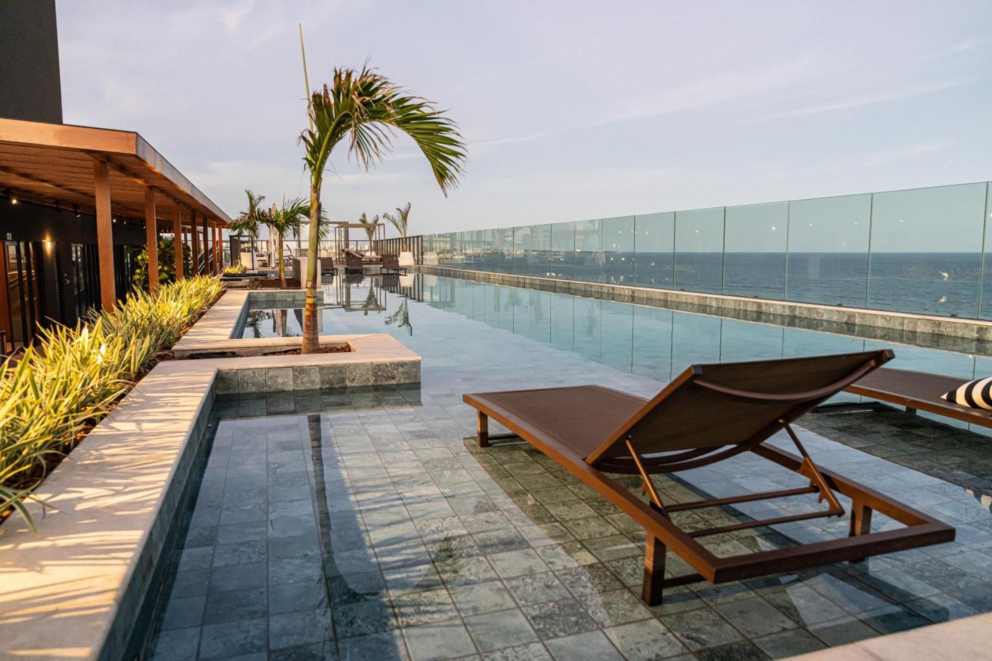 Apartamento Chic Beachfront Oasis With Stunning Ocean Views Salvador