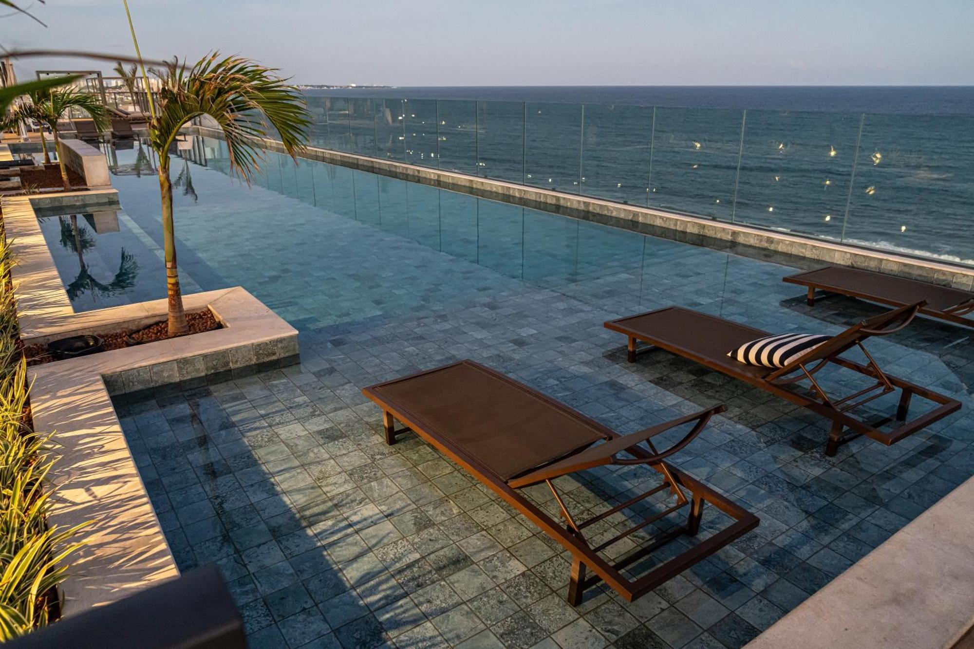 Chic Beachfront Oasis With Stunning Ocean Views * Salvador